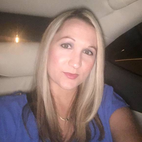 Meet your Posher, Lynsey - Picture 1 of 1